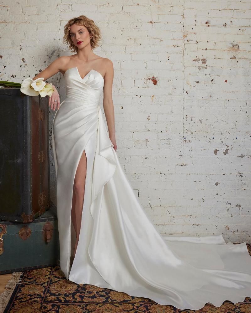 123252 fitted simple satin wedding dress with a slit and overskirt4
